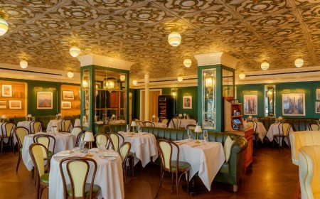 Inside Holiday Bar: New York’s Most Exclusive Table in the West Village